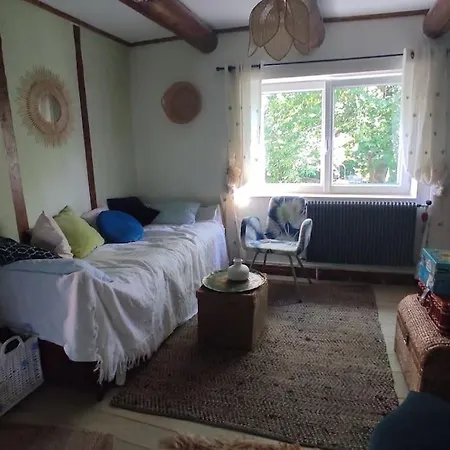 La Maison Aux Volets Holiday home Chameane