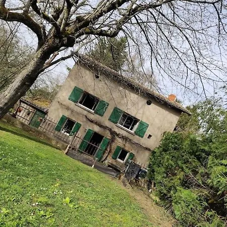 La Maison Aux Volets Ferienhaus *