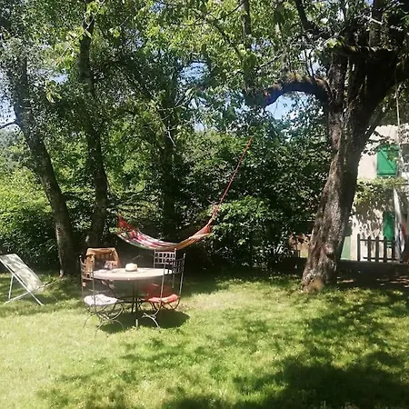 La Maison Aux Volets Holiday home Chameane